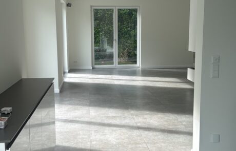 Dezente_Farbgestaltung_für_ein_modernes_Wohnhaus-7