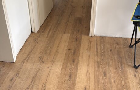 Moderner_Vinylboden_im_Altbau-1